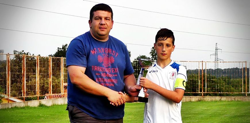 Marko Černjul uručio je pehar za trece mjesto