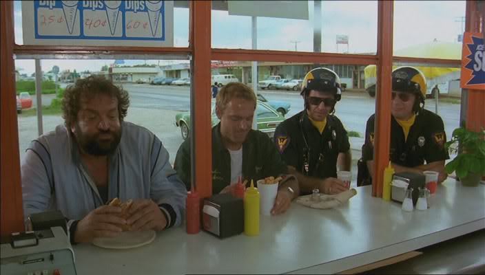 Scena iz filma Crime Busters