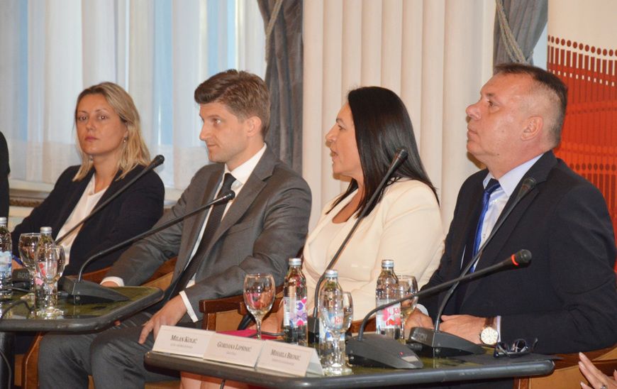 Sudjelovali su i ministri Zdravko Marić i Dubravka Jurlina Alibegović (u sredini)
